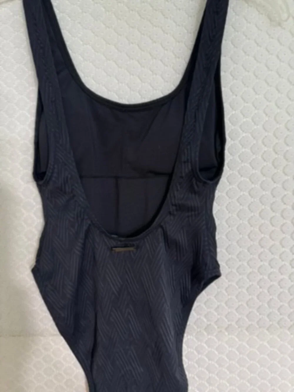 Vince Camuto Black Cruise 1 Piece Swimsuit - Textured Fabric- Sz 8 EUC